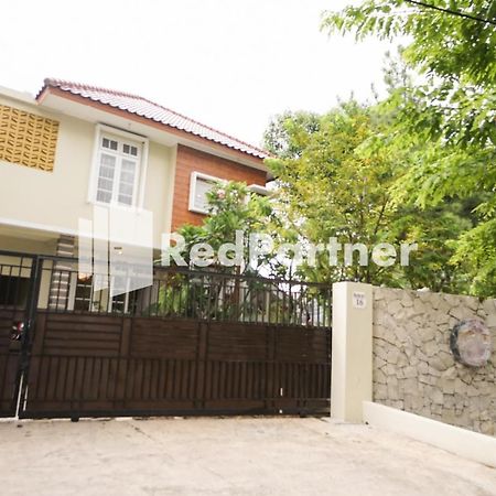 Fazza Syariah Mitra Reddoorz Hotel Jakarta Bagian luar foto