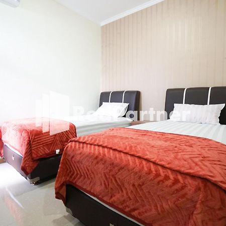 Fazza Syariah Mitra Reddoorz Hotel Jakarta Bagian luar foto