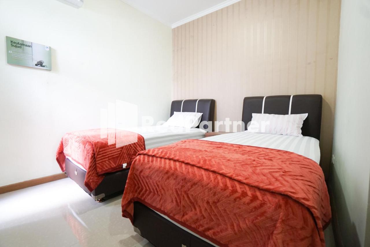 Fazza Syariah Mitra Reddoorz Hotel Jakarta Bagian luar foto
