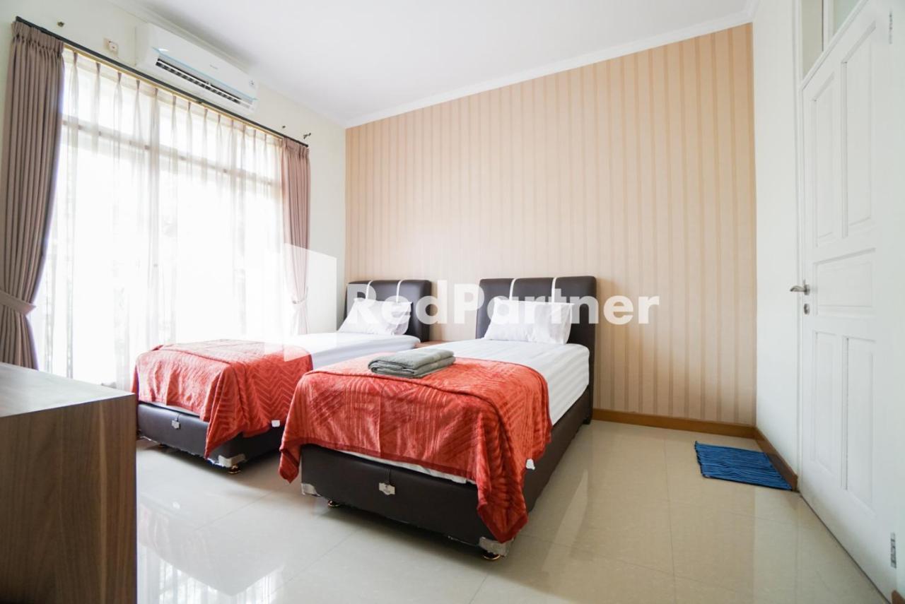 Fazza Syariah Mitra Reddoorz Hotel Jakarta Bagian luar foto