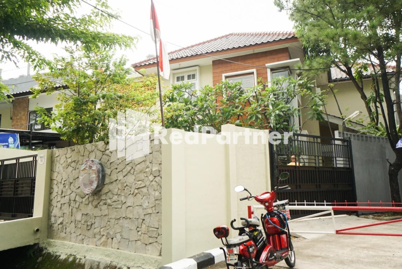 Fazza Syariah Mitra Reddoorz Hotel Jakarta Bagian luar foto