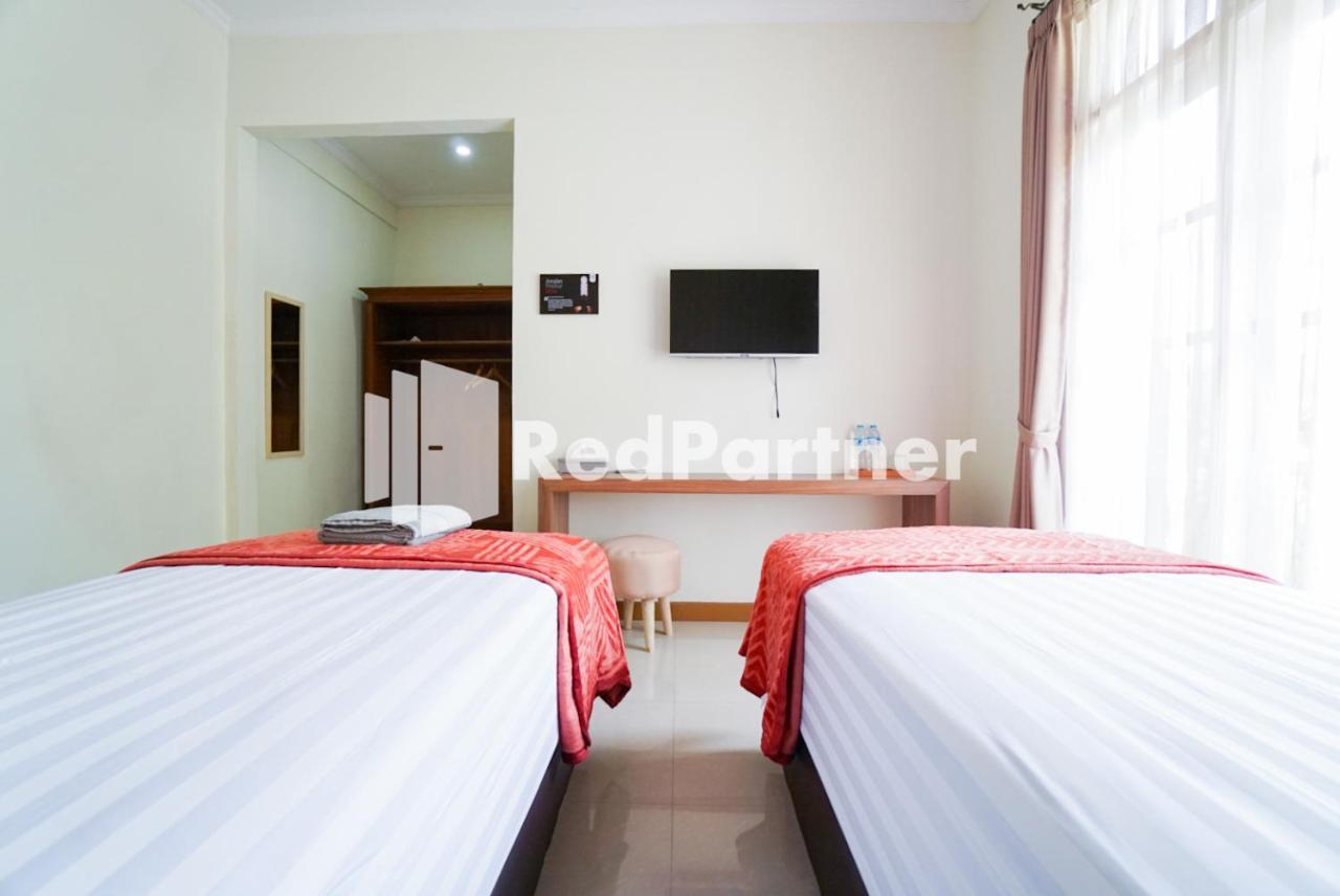 Fazza Syariah Mitra Reddoorz Hotel Jakarta Bagian luar foto