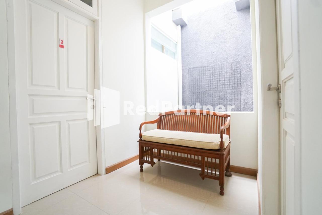 Fazza Syariah Mitra Reddoorz Hotel Jakarta Bagian luar foto