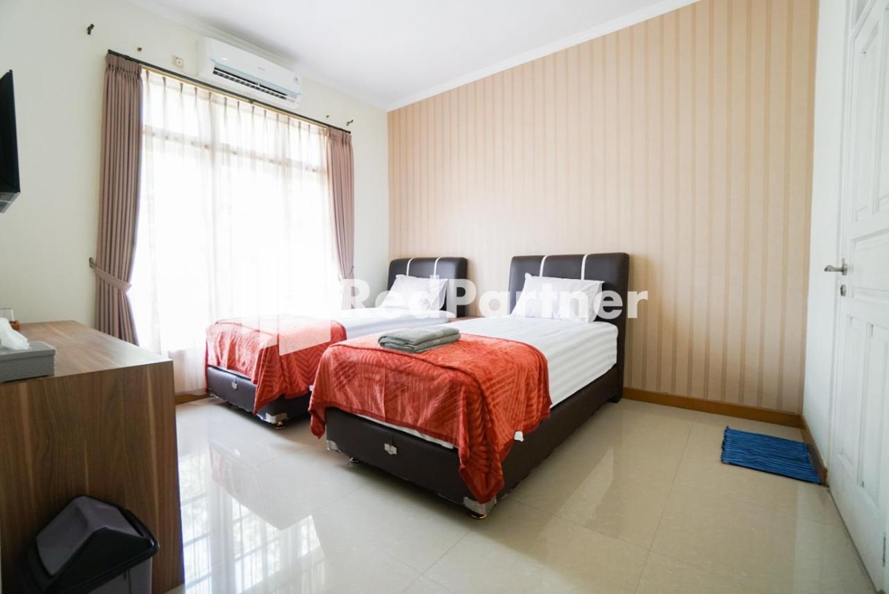 Fazza Syariah Mitra Reddoorz Hotel Jakarta Bagian luar foto